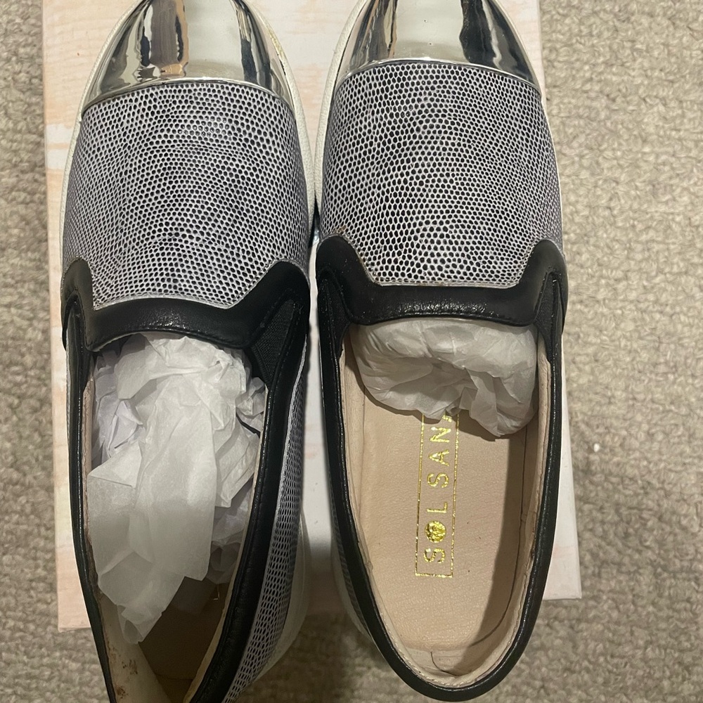 Trendy Sol Sana Black and Silver Flats with Sparkly Finish